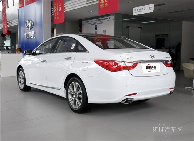 2014款 2.0L 自動豪華版