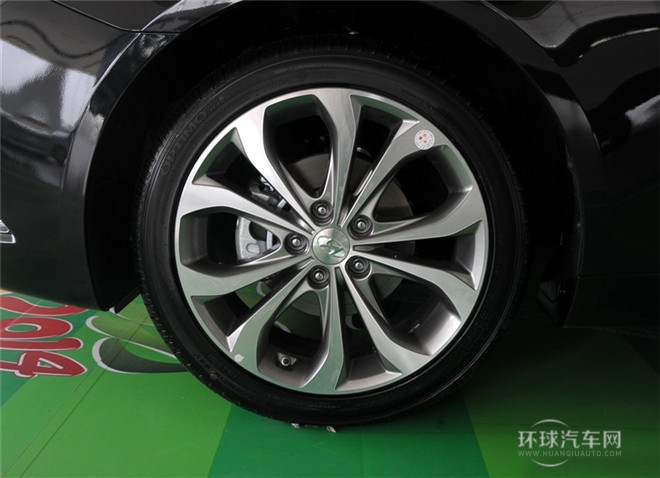 2014款 2.0L 自動領先型