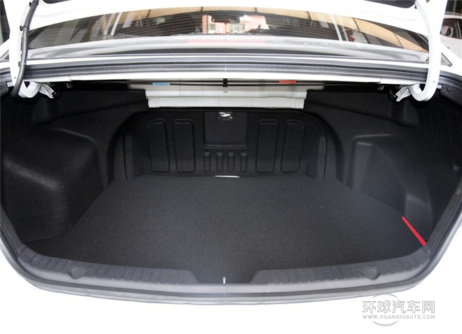 2014款 2.0L 自動尊貴版