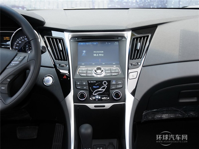 2014款 2.0L 自動尊貴版