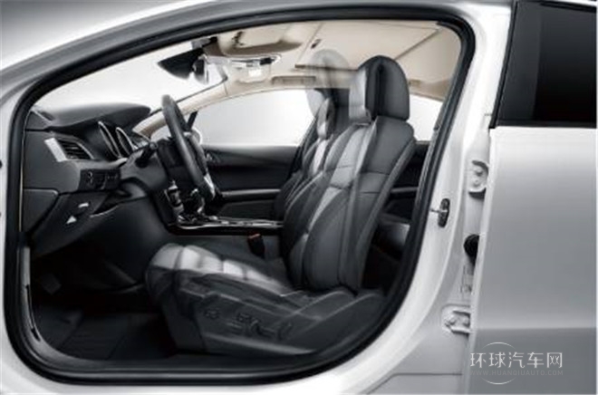 2015款 2.0L 自動致臻版