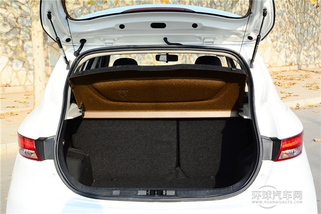 2014款 1.8L 自動(dòng)尊貴型