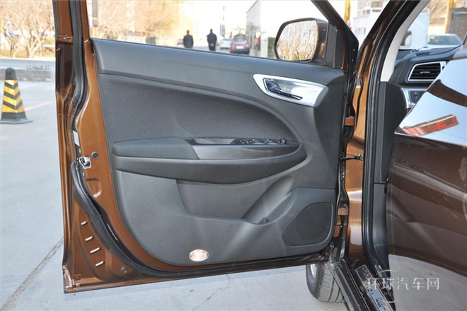 2014款 1.8L 自動豪華型