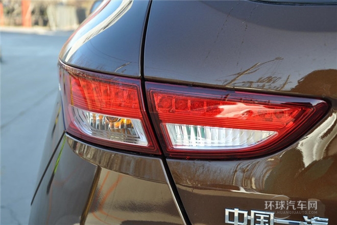 2014款 1.8L 自動豪華型