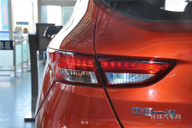 2014款 1.8L 自動舒適型