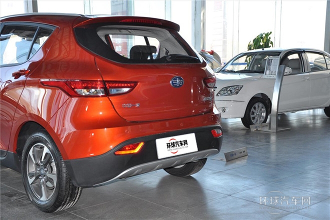 2014款 1.8L 自動舒適型