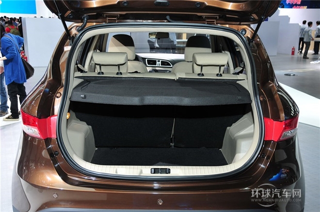 2014款 1.5L 手動舒適型