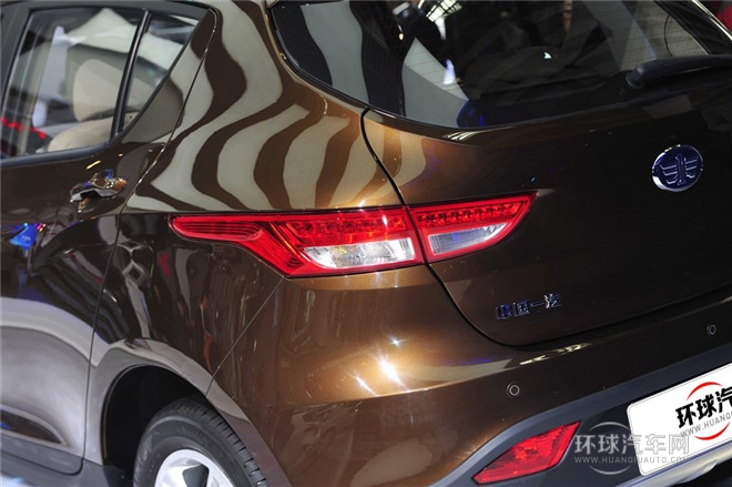 2014款 1.5L 手動舒適型