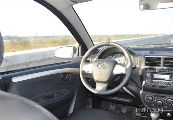 2014款 1.5L 手動精英型