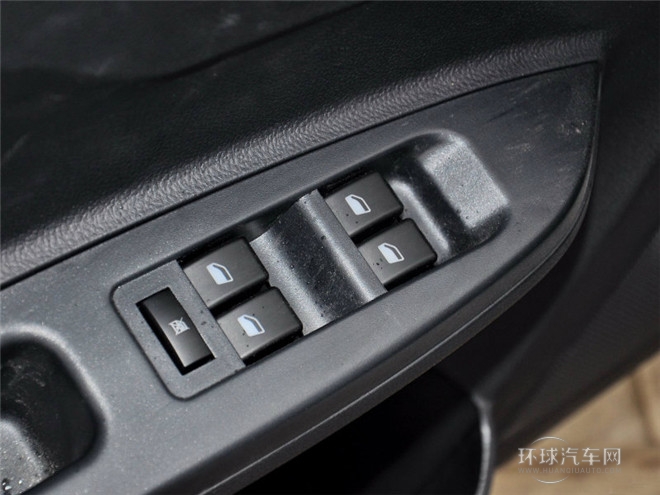 2014款 1.5L 手動進取型