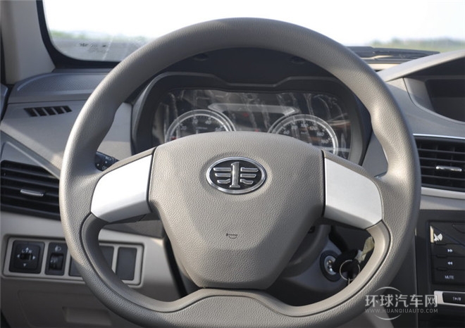 2014款 1.0L 手動舒適型