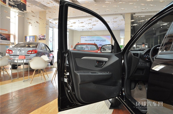 2014款 1.3L 手動(dòng)運(yùn)動(dòng)豪華型