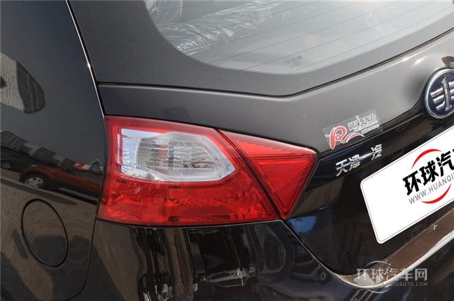 2014款 1.3L 手動運動豪華型