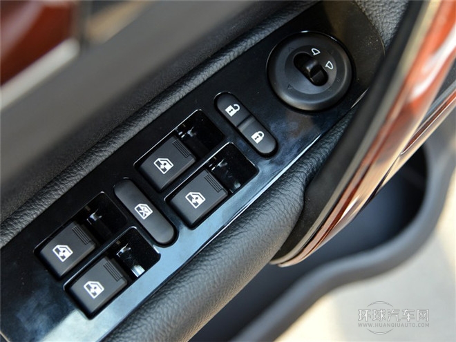 2014款 2.0T 手動豪華型