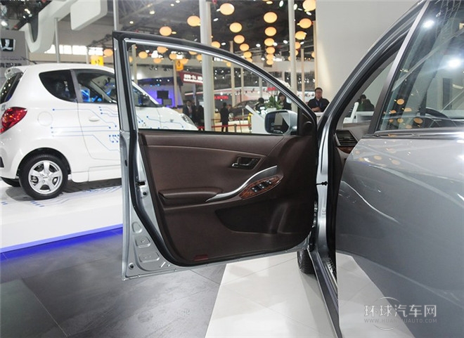 2014款 1.6L 新視界版自動尊貴型