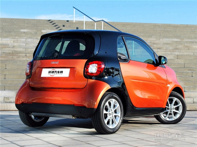 2015款 1.0 MHD 新年特別版