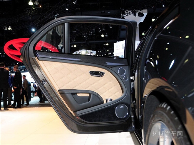 2015款 6.8T 標(biāo)準(zhǔn)版