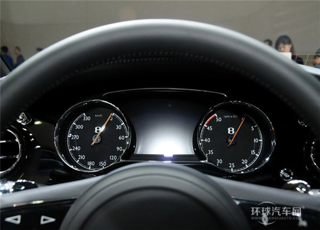 2015款 6.8T 標準版