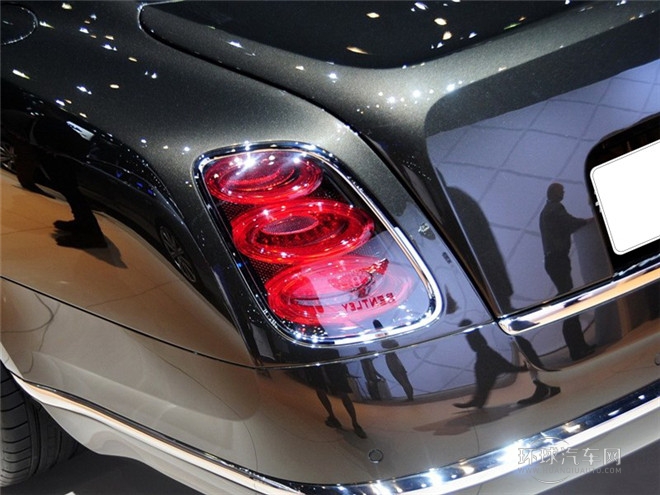 2015款 6.8T 標準版