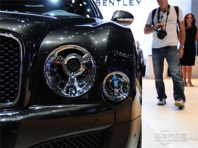 2015款 6.8T 標準版