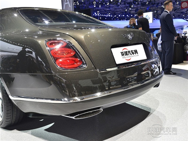 2015款 6.8T 標準版