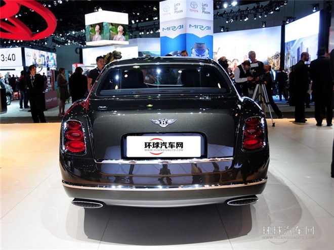 2015款 6.8T 標(biāo)準(zhǔn)版