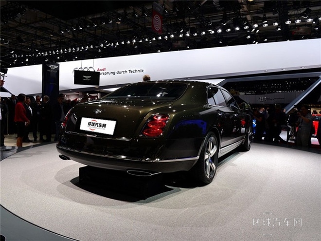 2015款 6.8T 標(biāo)準(zhǔn)版