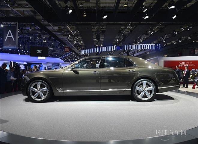 2015款 6.8T 標(biāo)準(zhǔn)版