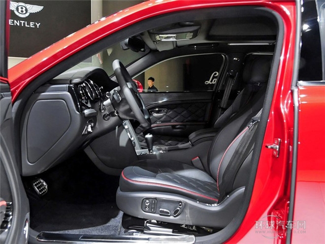 2015款 6.8T 極致版