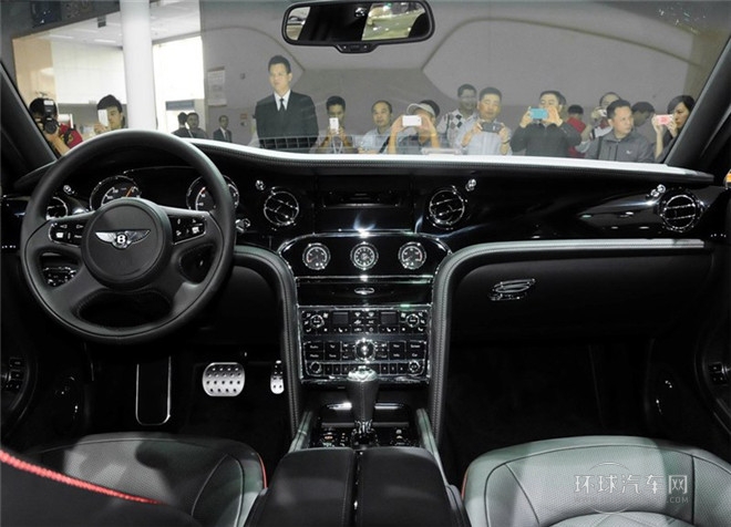 2015款 6.8T 極致版