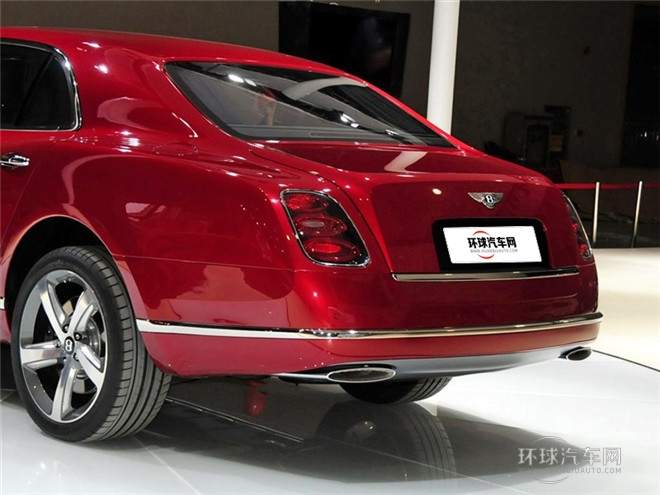 2015款 6.8T 極致版