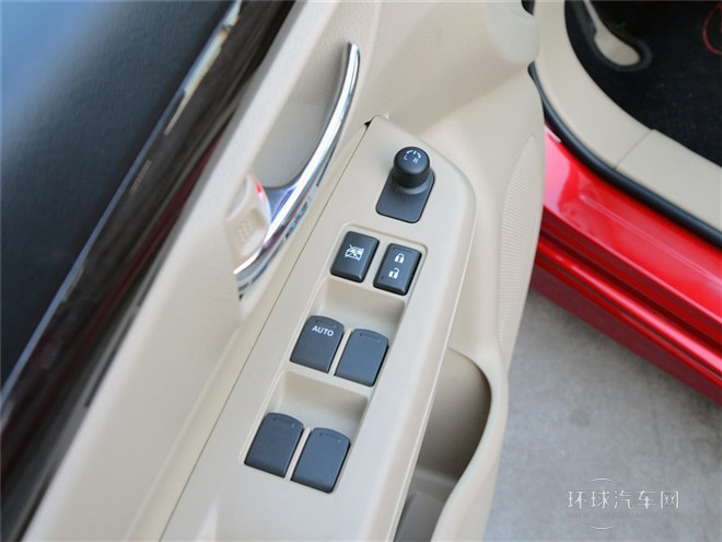 2015款 1.6L 手動樂享型