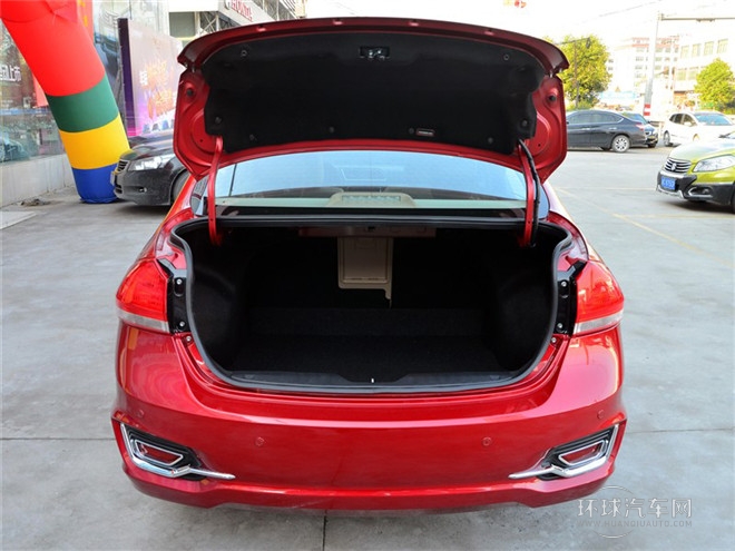 2015款 1.6L 手動(dòng)樂(lè)享型