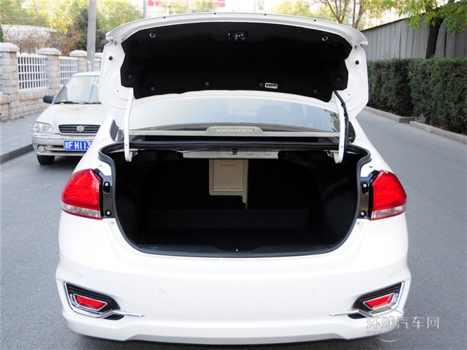 2015款 1.6L 自動樂享型