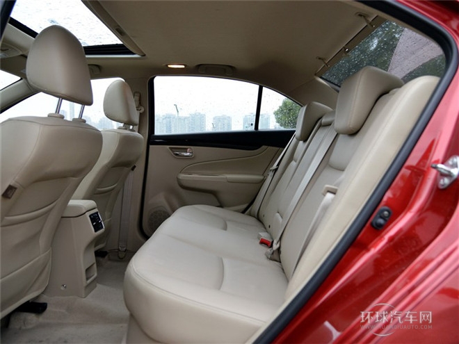 2015款 1.6L 自動尊享型