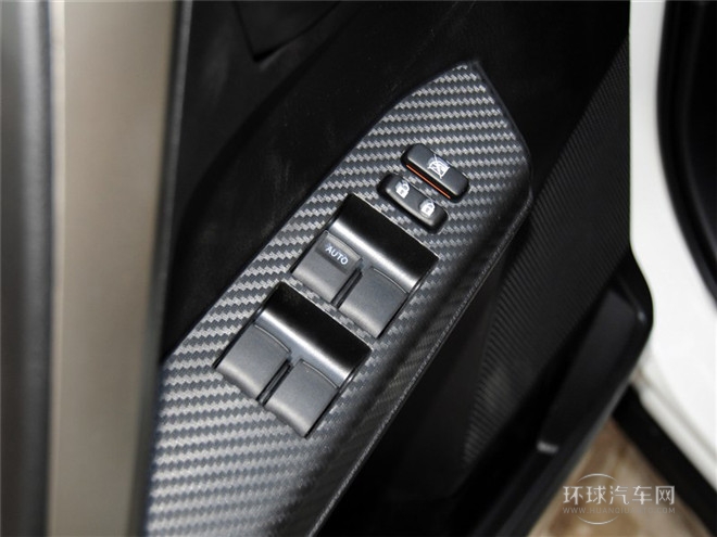 2015款 2.0L CVT兩驅都市版