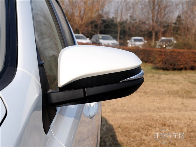 2015款 2.0L CVT兩驅(qū)都市版