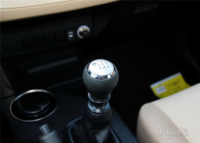 2015款 2.0L 手動(dòng)兩驅(qū)都市版