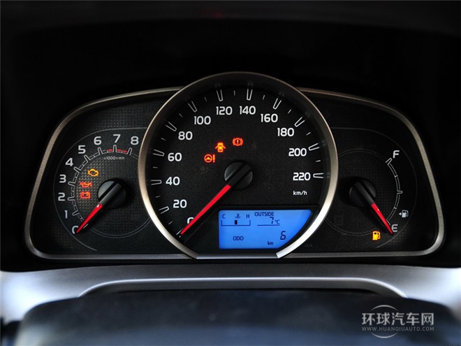 2015款 2.0L 手動兩驅(qū)都市版