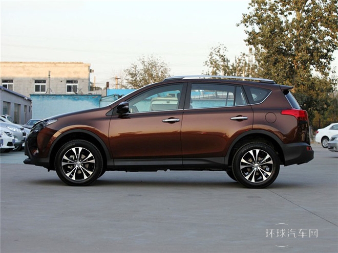 2015款 2.5L 自動(dòng)四驅(qū)豪華版