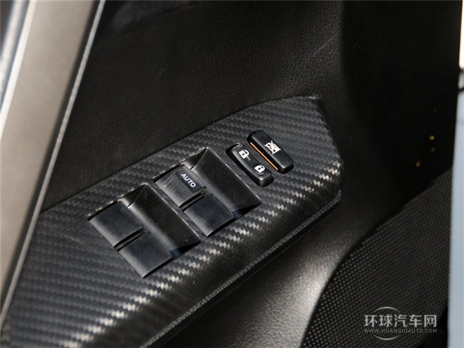 2015款 2.5L 自動四驅(qū)精英版