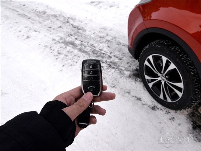 2015款 2.5L 自動四驅尊貴版