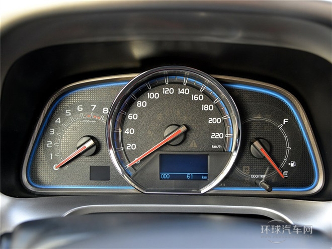 2015款 2.5L 自動四驅尊貴版