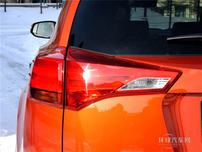 2015款 2.5L 自動四驅尊貴版