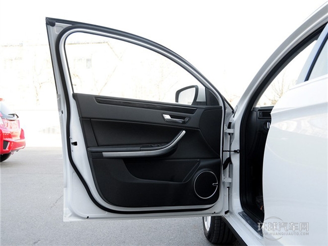 2015款 都市SUV 1.6T 手動悅動派