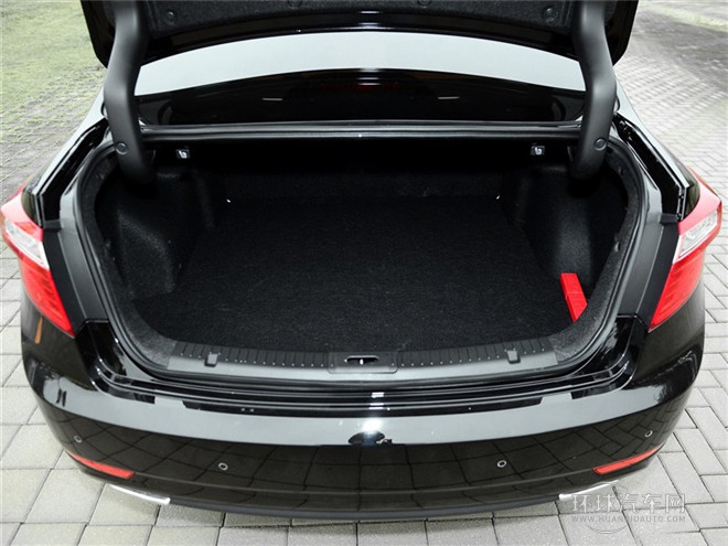 2015款 1.8L 自動豪華型