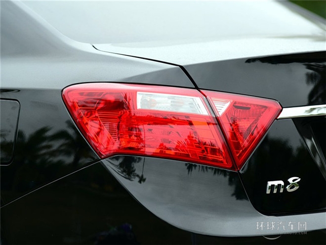 2015款 1.8L 自動豪華型