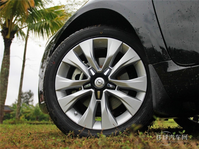 2015款 1.8L 自動舒適型