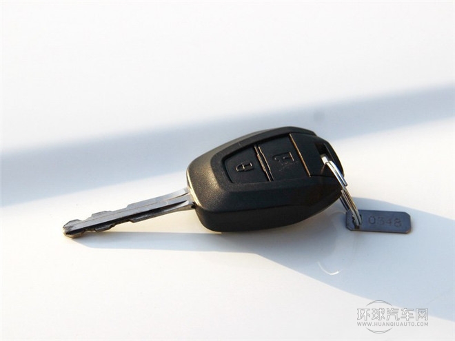 2015款 2.5T四驅 手動基本型4JK1