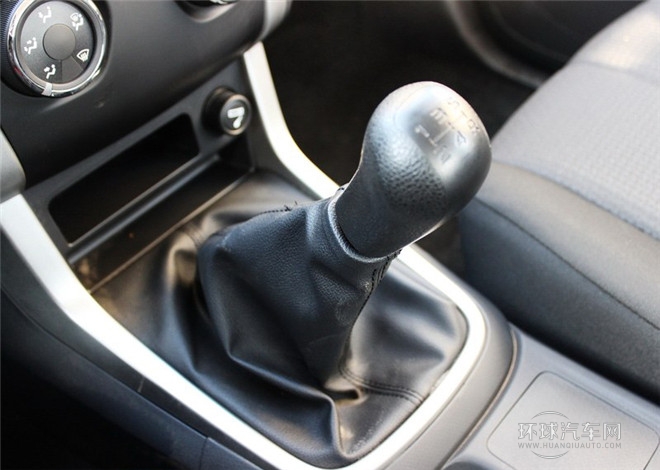 2015款 2.5T四驅 手動基本型4JK1